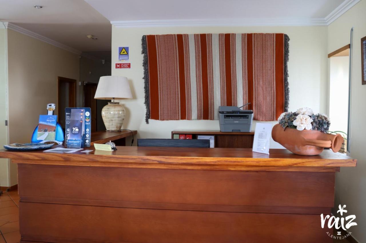 レゲンゴス・デ・モンサラーシュ Raiz Alentejana II Bed & Breakfast エクステリア 写真
